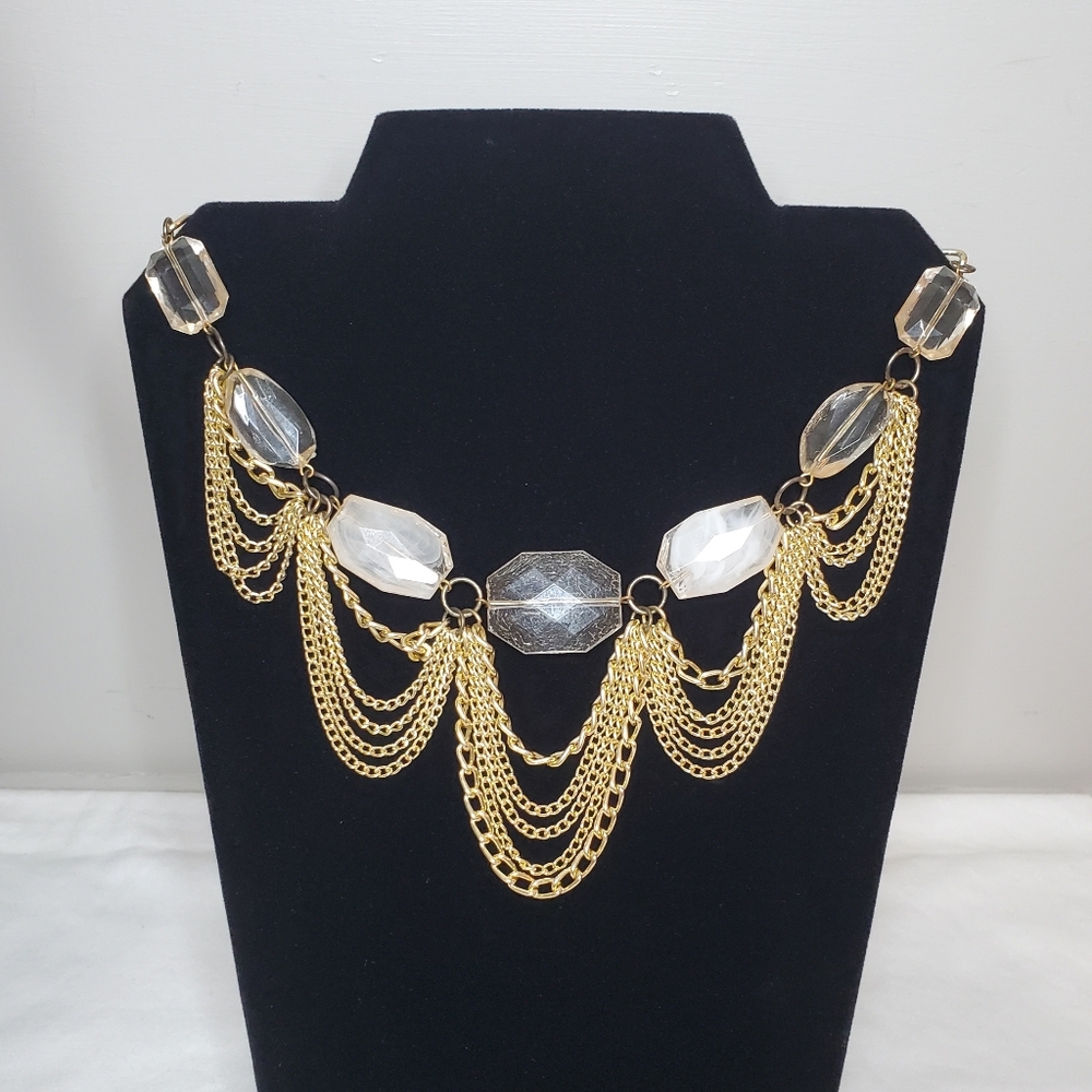 Gold Tone Necklace With Clear & White Beads